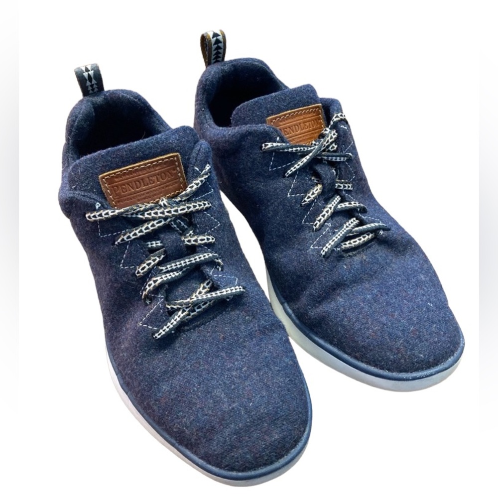 Pendleton Navy Blue Sweater Wool Running Vibram Soles Tribal Pattern Sneakers